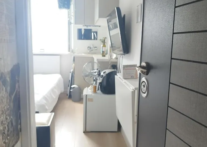 Nook With Stadium Vista *